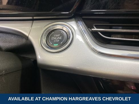 Used 2025 Chevrolet Trax LT FWD image 22
