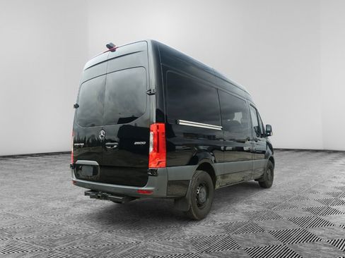 Used 2024 Mercedes-Benz Sprinter 2500 image 5