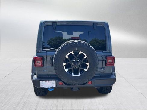 Certified 2025 Jeep Wrangler Unlimited Rubicon 4xe w/ Convenience Group AWD/4WD image 7