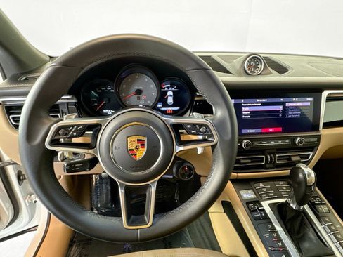 Used 2021 Porsche Macan S image 14