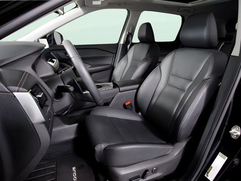 Used 2024 Nissan Rogue SL w/ SL Premium Package FWD image 11