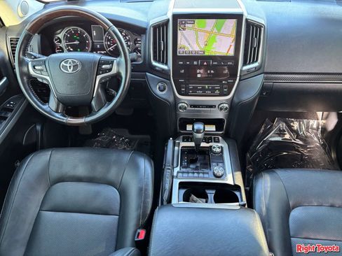 Used 2017 Toyota Land Cruiser AWD/4WD image 14