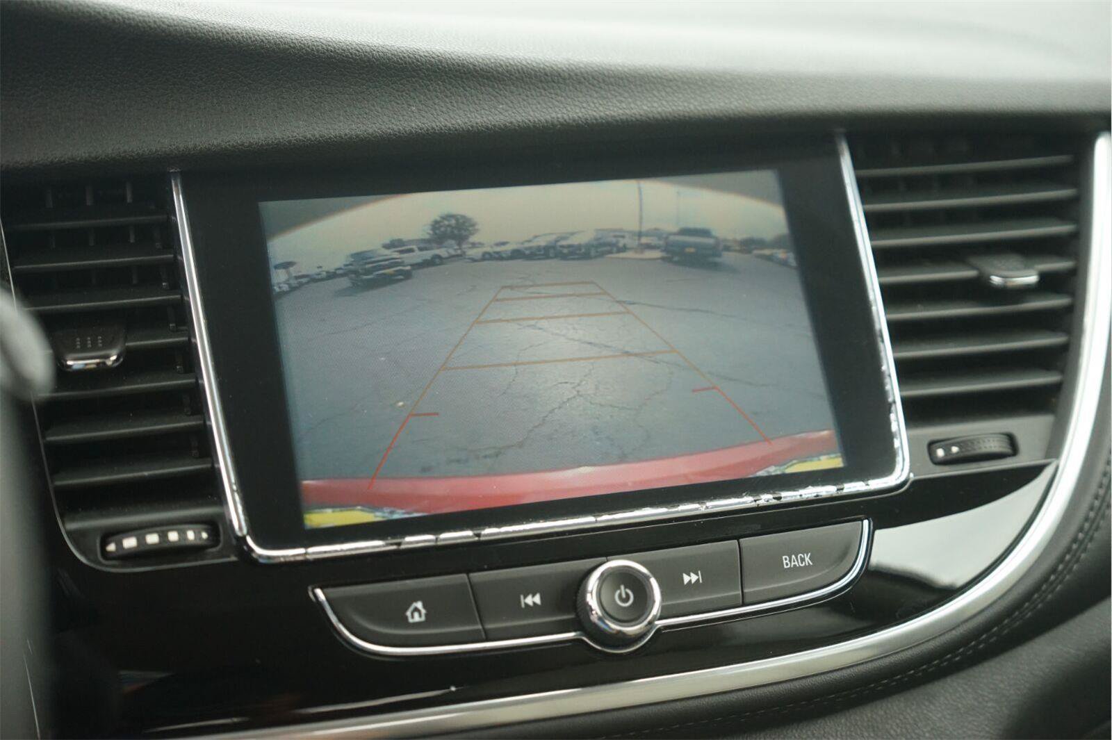 Used 2019 Buick Encore Essence FWD image 27