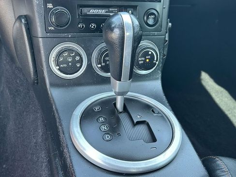 Used 2005 Nissan 350Z Touring RWD image 18