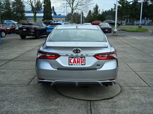 Used 2024 Toyota Camry SE image 7