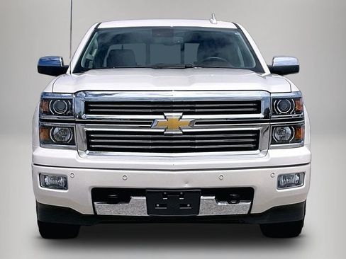 Used 2015 Chevrolet Silverado 1500 High Country w/ High Country Premium Package AWD/4WD image 3
