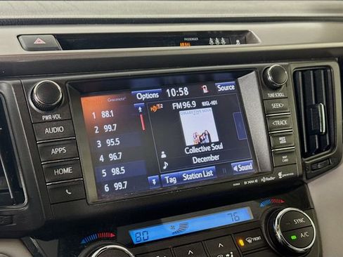 Used 2018 Toyota RAV4 Limited image 18