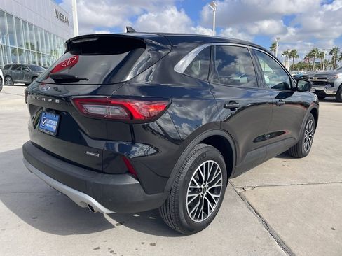 Used 2023 Ford Escape Active image 2