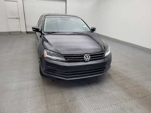 Used 2017 Volkswagen Jetta SE image 14