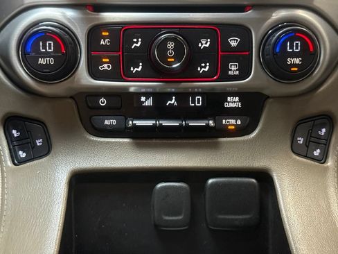Used 2016 GMC Yukon SLT w/ Open Road Package AWD/4WD image 17
