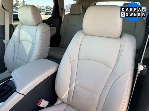 Used 2021 Buick Enclave Essence w/ Sound and Sites Package image 25