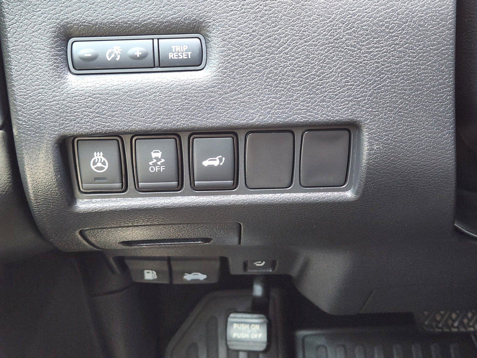 Used 2018 Nissan Murano Platinum FWD image 19