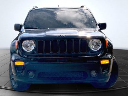 Used 2021 Jeep Renegade Latitude FWD image 3