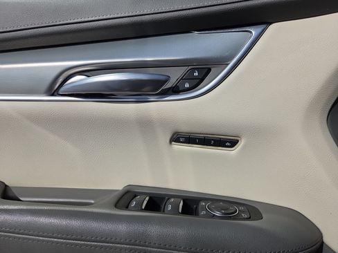 Used 2019 Cadillac XT5 Luxury FWD image 23