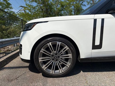 Certified 2023 Land Rover Range Rover Long Wheelbase SE AWD/4WD image 9