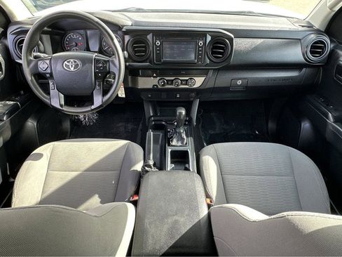 Used 2019 Toyota Tacoma SR image 4