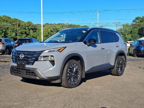 Certified 2025 Nissan Rogue SL w/ Tech Package AWD/4WD image 1