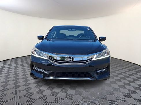 Used 2017 Honda Accord Sport image 2