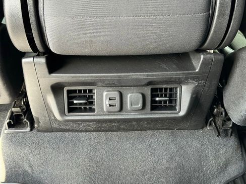 Used 2021 Chevrolet Silverado 1500 LT AWD/4WD image 14