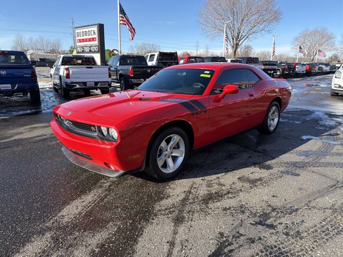 Used 2009 Dodge Challenger R/T w/ Sound Group image 3