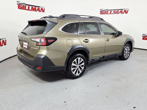 Used 2025 Subaru Outback Premium AWD/4WD image 7