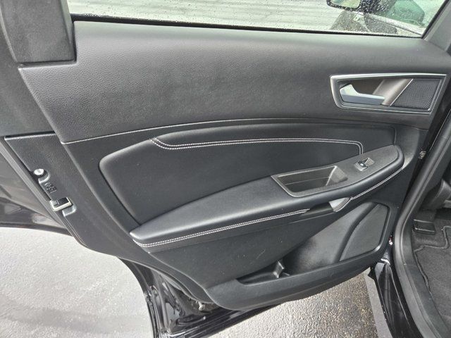 Used 2023 Ford Edge Titanium AWD/4WD image 40
