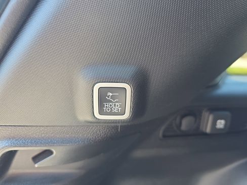 New 2025 Jeep Grand Cherokee Limited AWD/4WD image 11