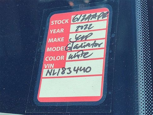 Used 2022 Jeep Gladiator Overland w/ Trailer Tow Package image 31