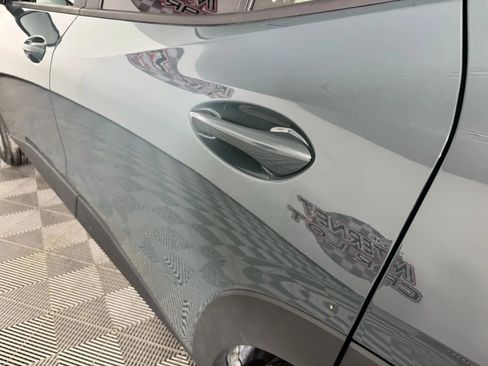 Used 2025 Chevrolet Trax LT image 25