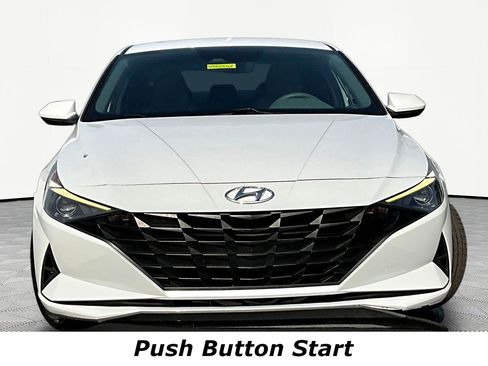 Used 2021 Hyundai Elantra SEL w/ Cargo Package FWD image 2