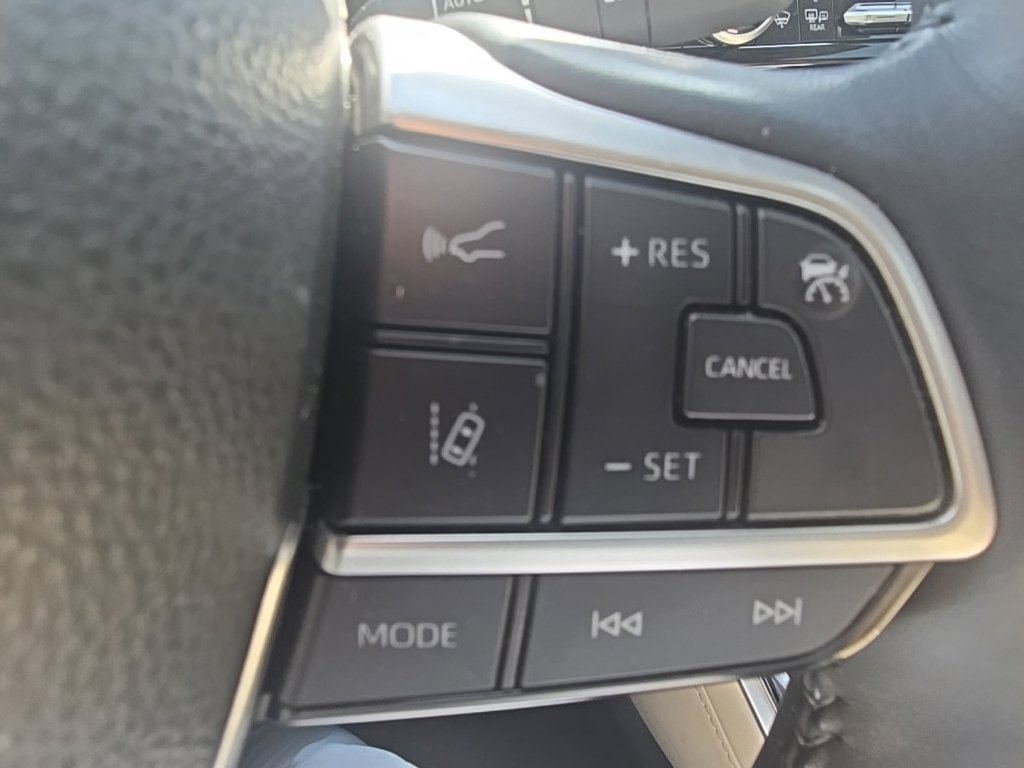 Used 2023 Toyota Highlander Platinum FWD image 23