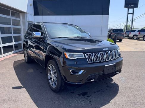 Used 2020 Jeep Grand Cherokee Overland AWD/4WD image 5