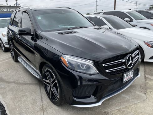 Used 2018 Mercedes-Benz GLE 43 AMG 4MATIC w/ Premium 2 Package image 9