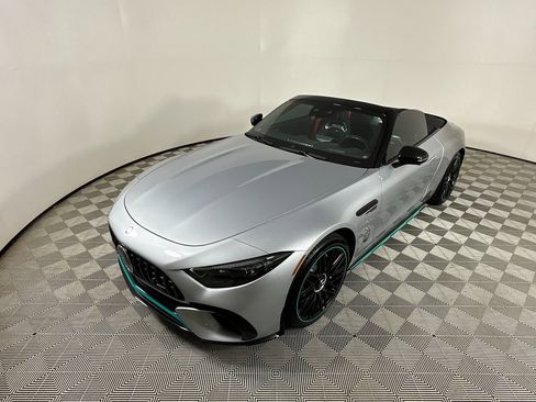 Used 2024 Mercedes-Benz SL 63 AMG 4MATIC image 11