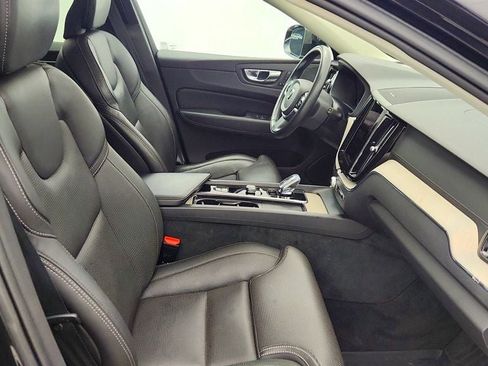 Used 2022 Volvo XC60 B5 Inscription w/ Advanced Package image 23