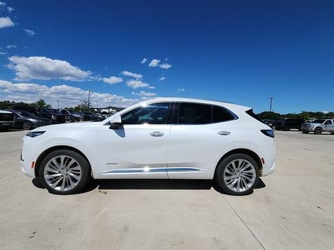 Used 2025 Buick Envision Avenir AWD/4WD image 2