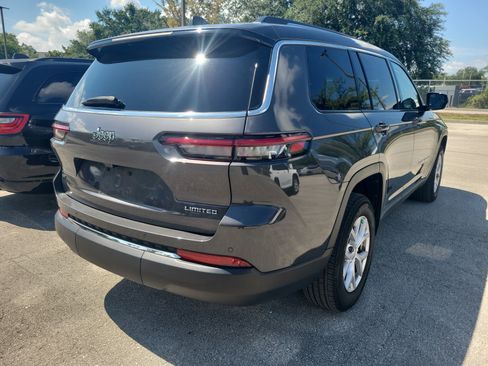 Used 2022 Jeep Grand Cherokee L Limited RWD image 5