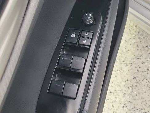 Used 2025 Toyota Camry SE FWD image 22