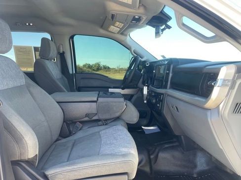 Used 2023 Ford F250 XLT w/ F-250 >10K GVWR Package image 36