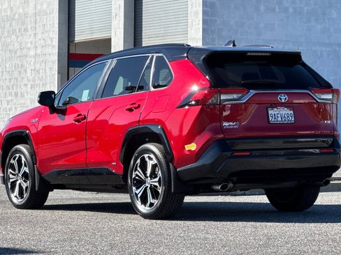 Used 2022 Toyota RAV4 XSE w/ Weather Package image 6