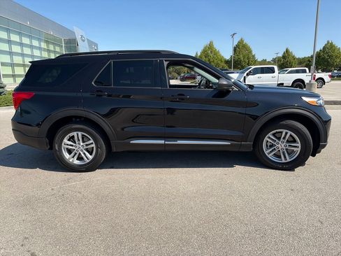 Used 2023 Ford Explorer XLT w/ Equipment Group 202A AWD/4WD image 7