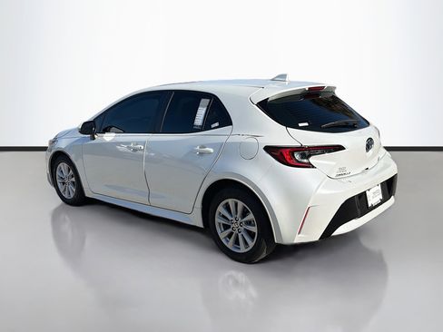 Used 2023 Toyota Corolla SE w/ SE Premium Package image 5