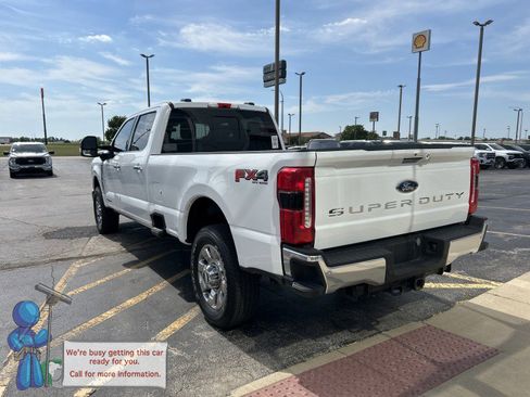 Used 2024 Ford F350 Lariat w/ Lariat Ultimate Package AWD/4WD image 3