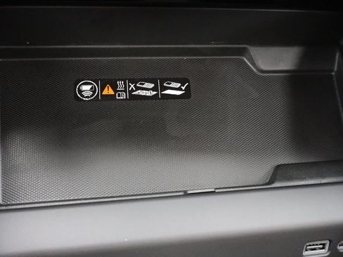 New 2026 Chevrolet Suburban Premier AWD/4WD image 22