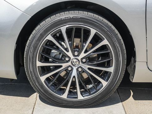 Used 2016 Toyota Camry SE FWD image 11