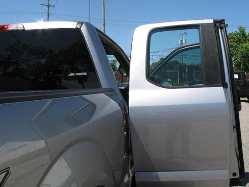 Used 2020 Ford F150 XL w/ Equipment Group 101A Mid AWD/4WD image 17