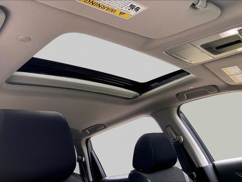 Used 2025 Honda CR-V EX image 19