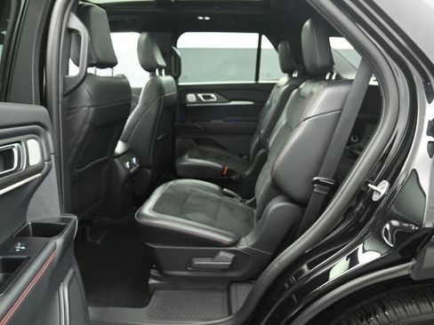 Certified 2025 Ford Explorer ST AWD/4WD image 22