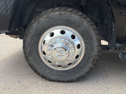 Used 2023 RAM 3500 Laramie AWD/4WD image 9