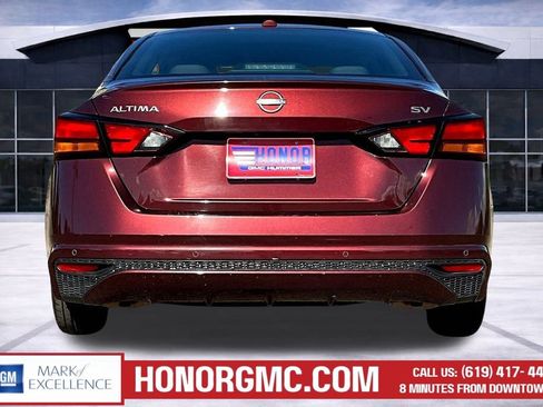 Used 2023 Nissan Altima 2.5 SV image 5